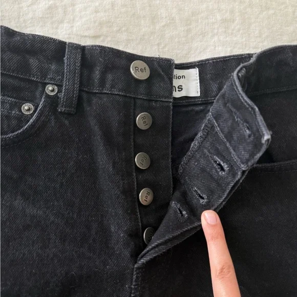 Reformation Dixie High Rise Jean Short in Black - Picture 7 of 11